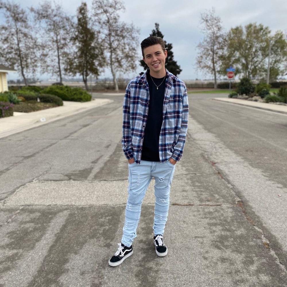 Meet your Posher, Holly